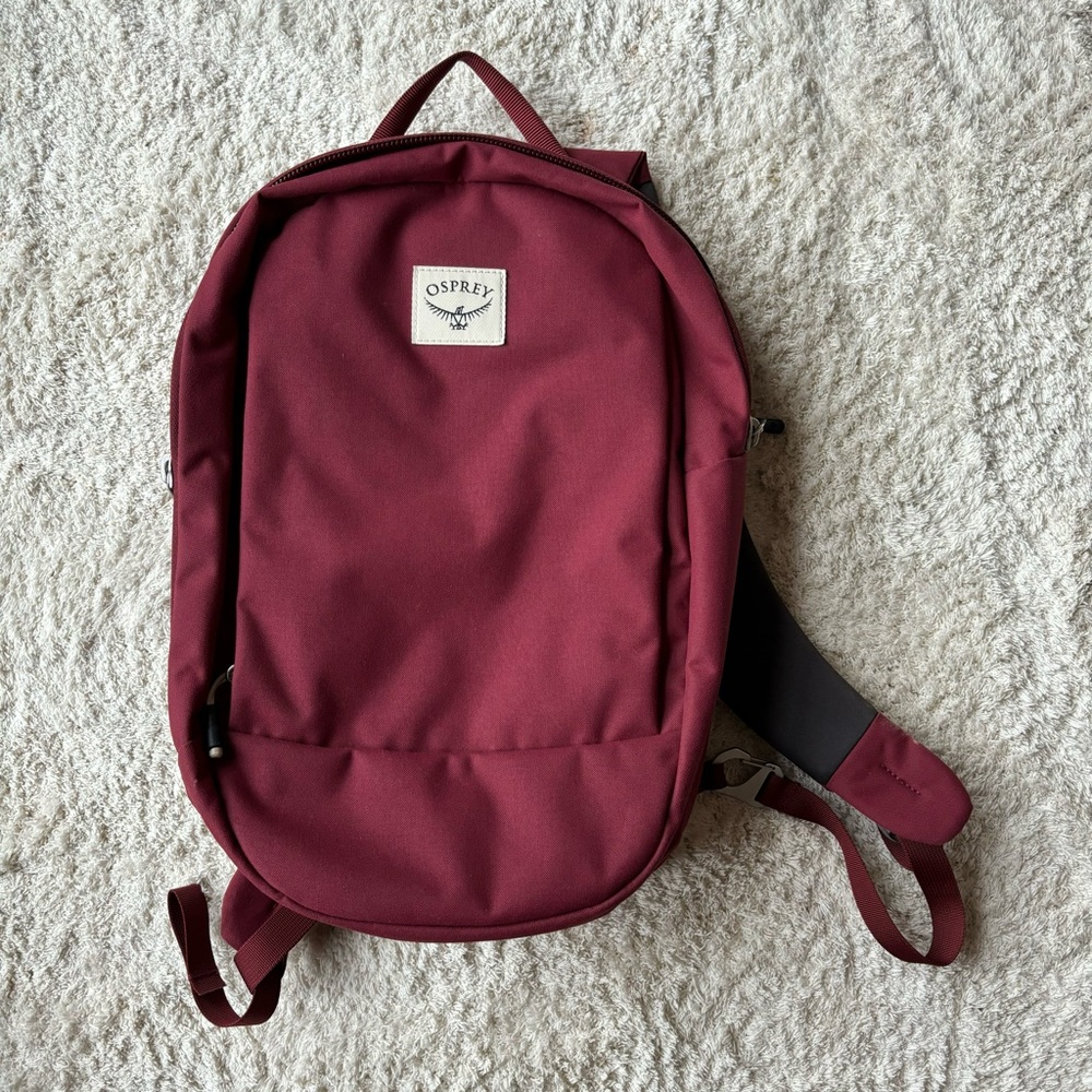 OSPREY ARCANE™ SMALL DAY Backpack